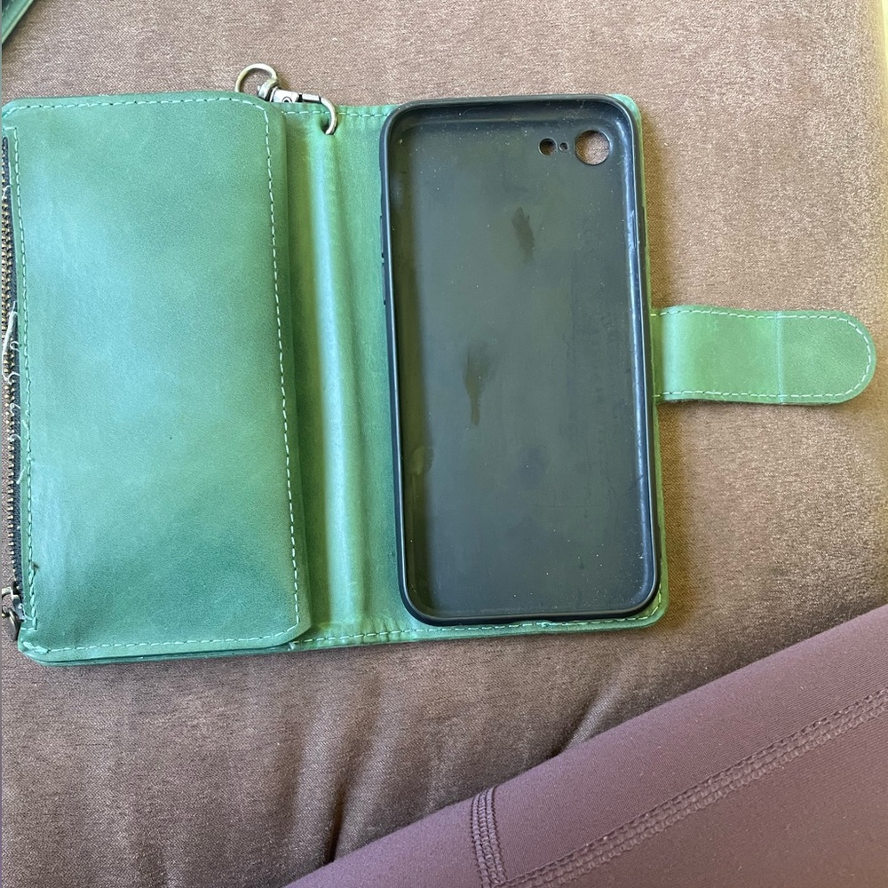iPhone cases - Picture 5 of 6